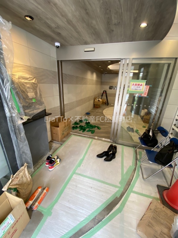エントランス　マンション共用部分（オートロック付き）
