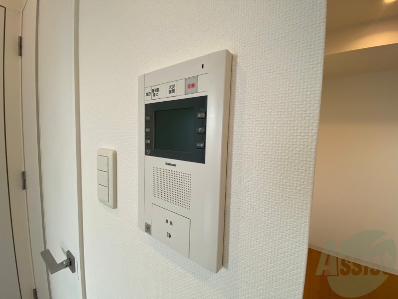 セキュリティ　ＴＶモニター付インターホンです。来客者の顔が見えるので安心！