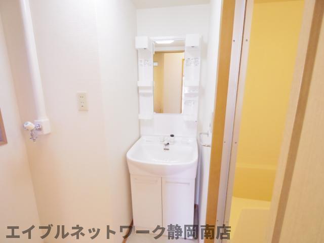 洗面設備　洗面所です