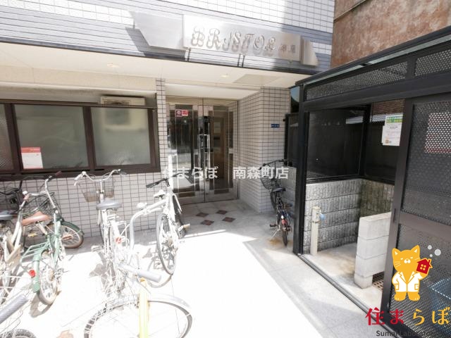 エントランス　共用部の印象も大切に