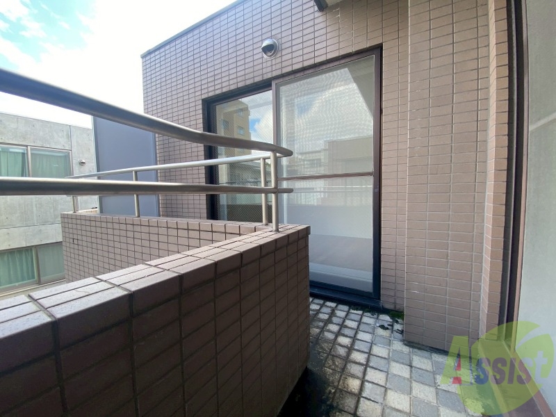 バルコニー　バルコニーです。洗濯物を干したり一息ついたりできますね！