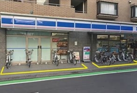 コンビニ　ローソン祖師谷二丁目店（コンビニ）まで204m