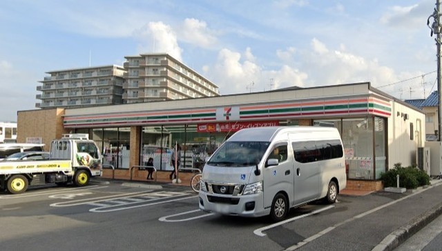 コンビニ　セブンイレブン　豊中豊南町東4丁目店（コンビニ）まで541m