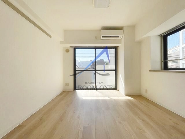 居室・リビング　洋室のお部屋です。