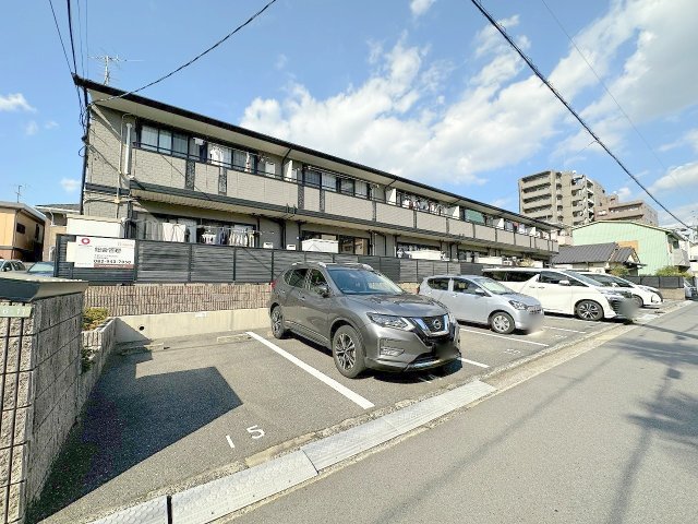 建物外観　落ち着いた雰囲気の外観です
