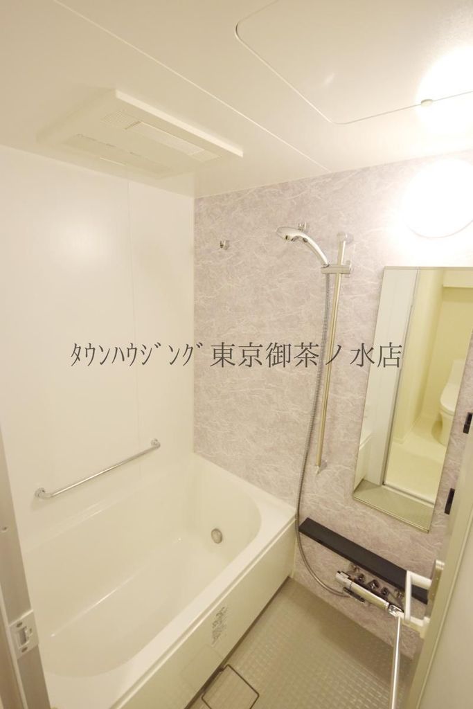 バス・シャワールーム　バス