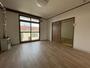 居室・リビング　広くてキレイなお部屋が広がっていて、充実した生活が送れそう。
