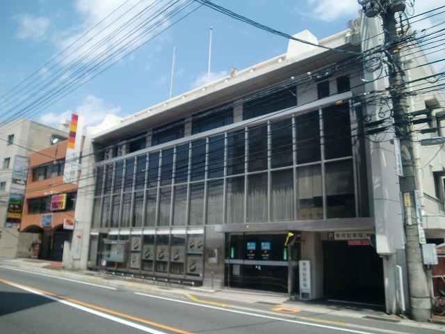 銀行　もみじ銀行海田支店（銀行）まで339m