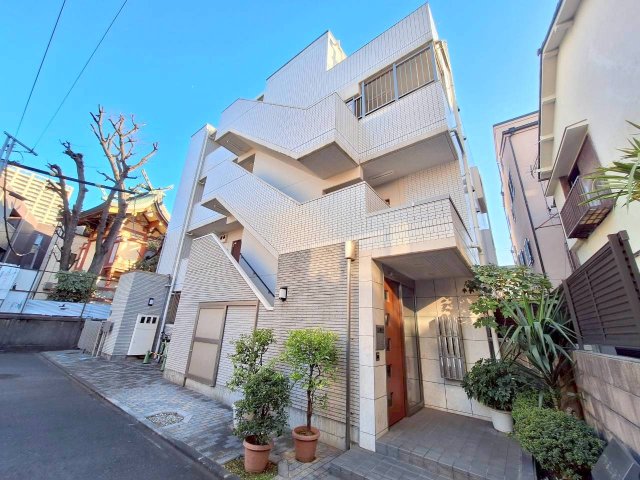 建物外観　★北千住駅最寄りのオートロック付きマンションです★