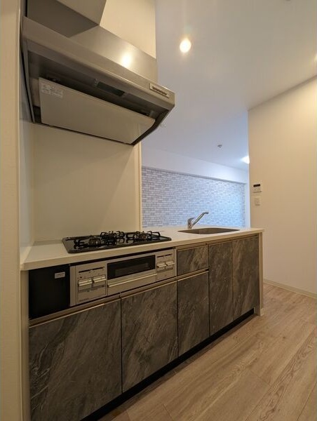 キッチン　※写真は同じマンションの違う部屋のものになります。