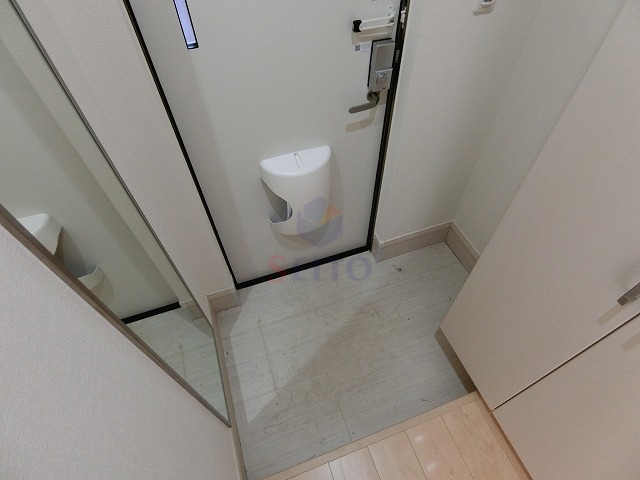 玄関　※写真は同施工会社の参考例となります。