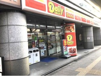 コンビニ　デイリーヤマザキ 台東蔵前駅前店（コンビニ）まで250m