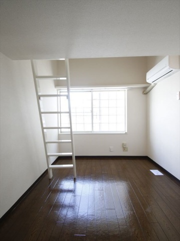 居室・リビング　5.5帖洋室　南向きで明るいお部屋
