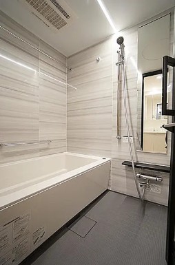 バス・シャワールーム　日々の暮らしに欠かせないお風呂です