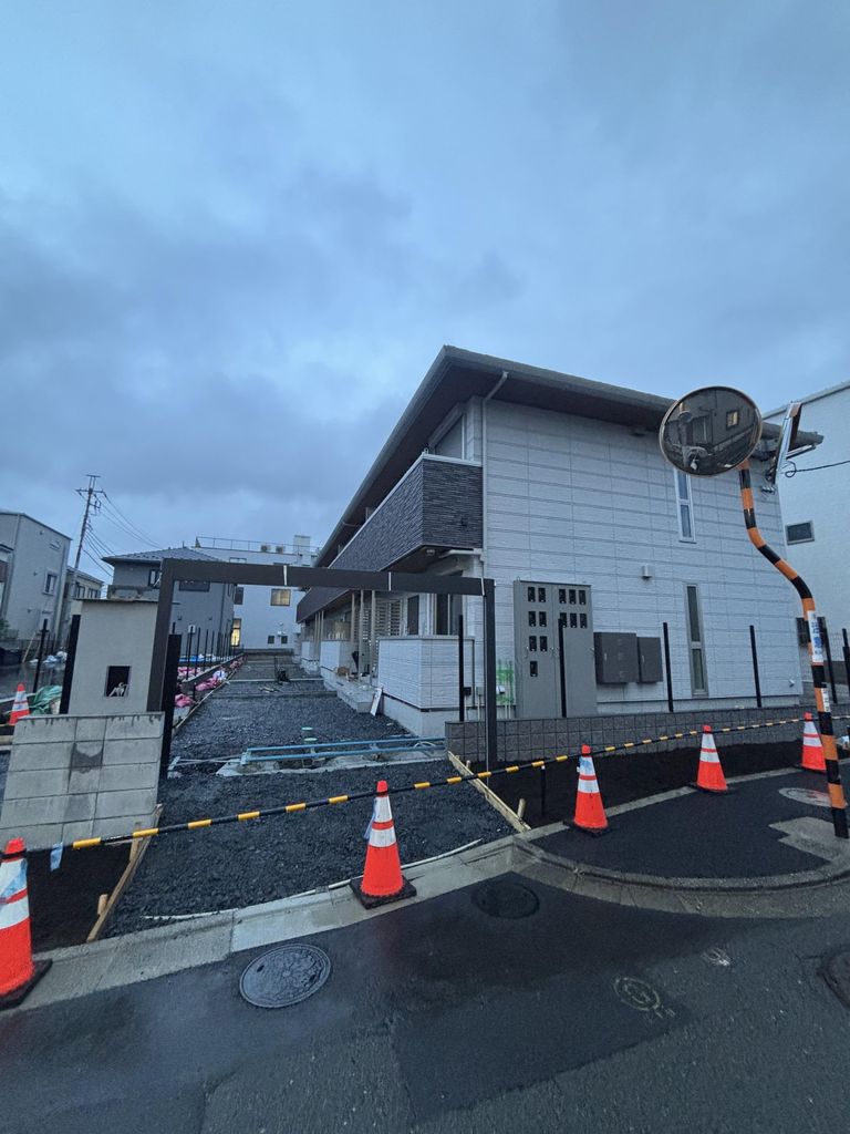 建物外観　駐車場
