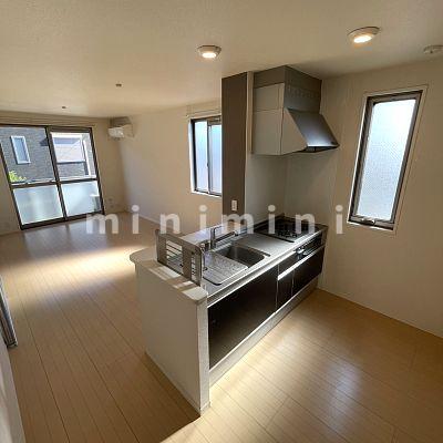 キッチン　※写真は別号室のものですので現状優先とさせていただきます