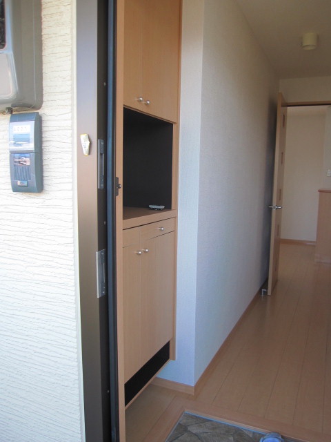浜松市中央区 2階建 築21年の玄関写真