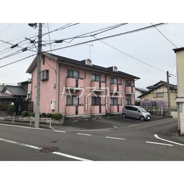メゾン緑山の建物外観