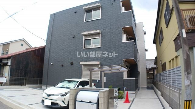 名古屋市西区江向町のアパートの建物外観