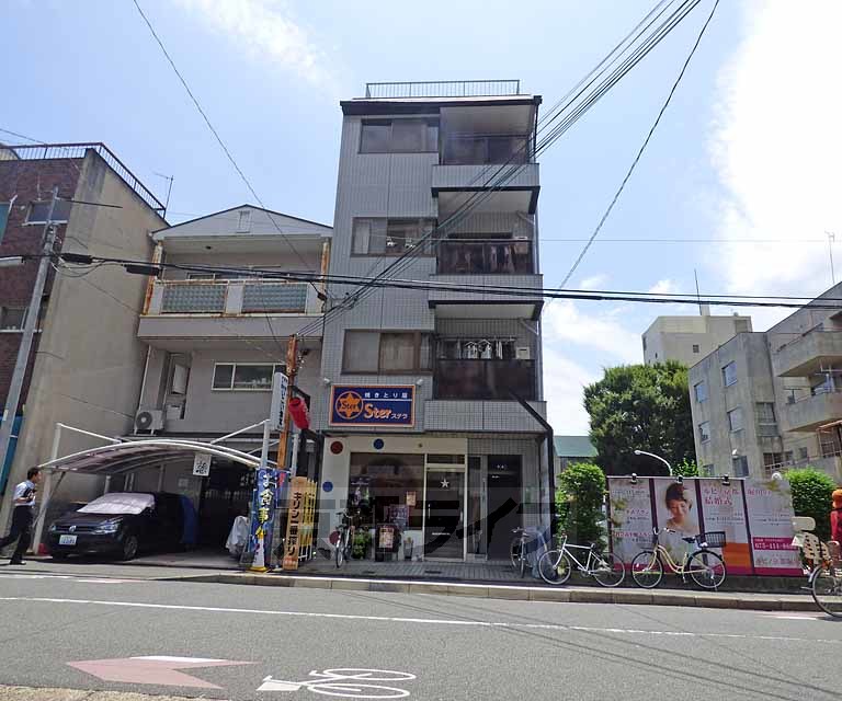 京都市上京区大黒屋町のマンションの建物外観