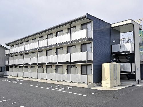 【レオパレストルネード　舞阪の建物外観】