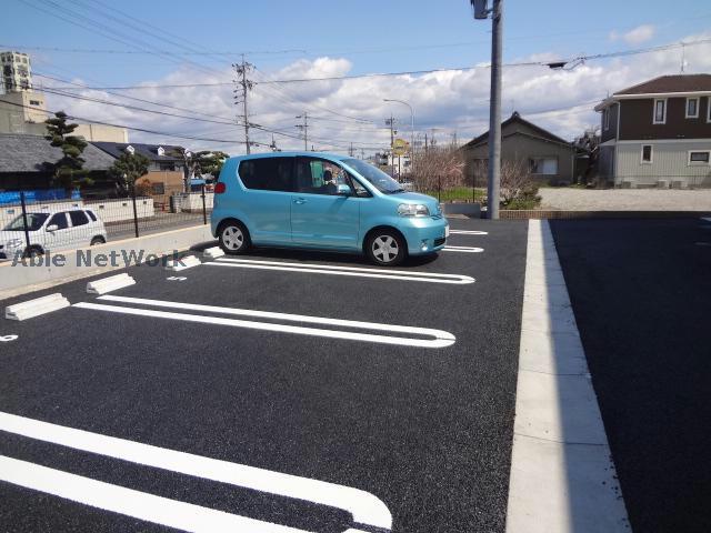 【ハイモールII・IIIの駐車場】