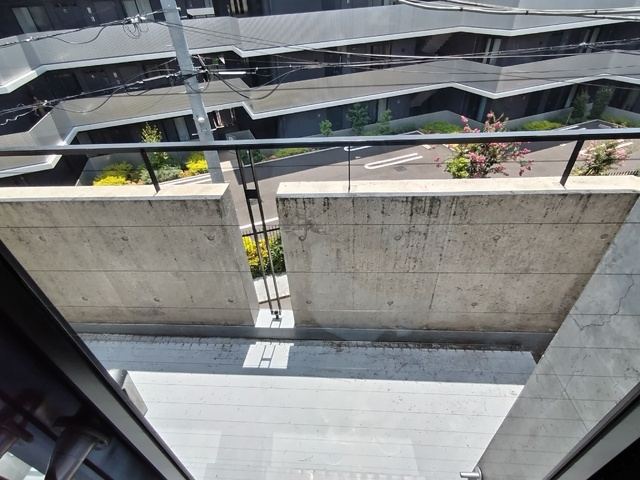 バルコニー　３階南側バルコニー