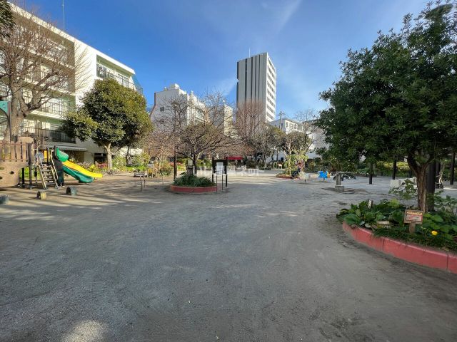 公園　新宿区立大東橋公園（公園）まで349m