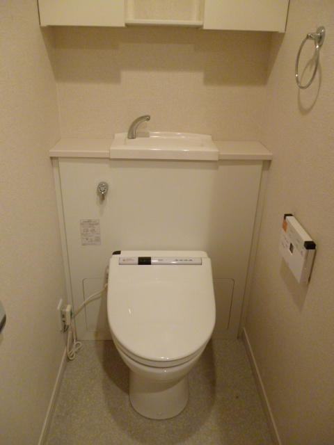 トイレ　※別部屋の参考写真です。