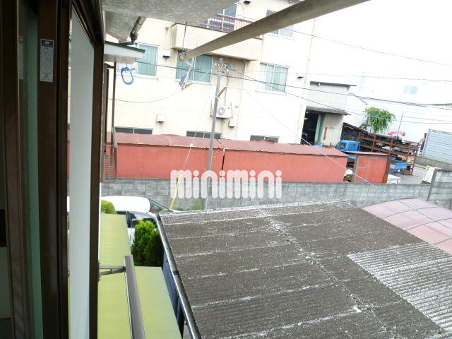 バルコニー　窓の外の景色です