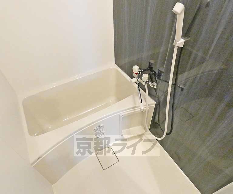 バス・シャワールーム　清潔感のある浴室です！