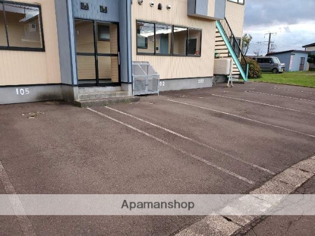 駐車場　エントランス