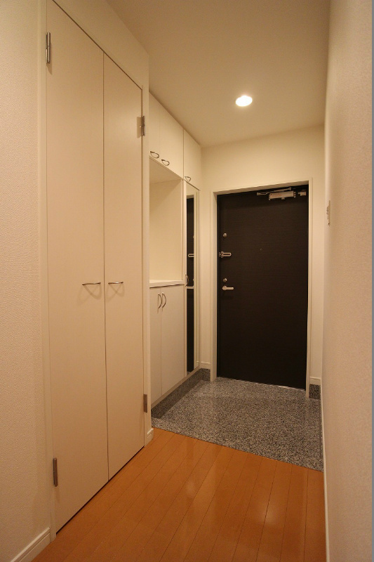 玄関　シューズBOXも大きく、ゆったりした玄関です。