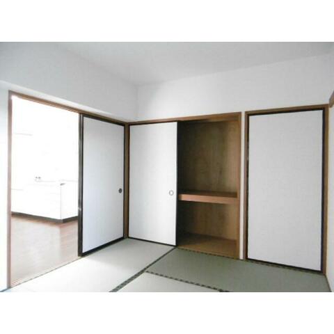 居室・リビング　趣のある和室です