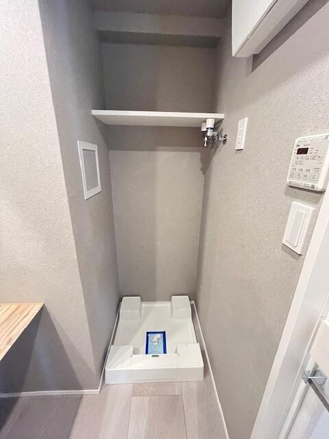 玄関　洗濯機置き場