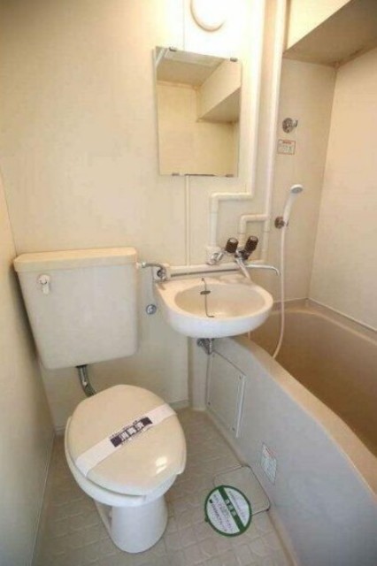 バス・シャワールーム