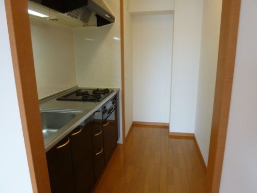 キッチン　キッチン　３口コンログリル付き別号室の参考写真になります。