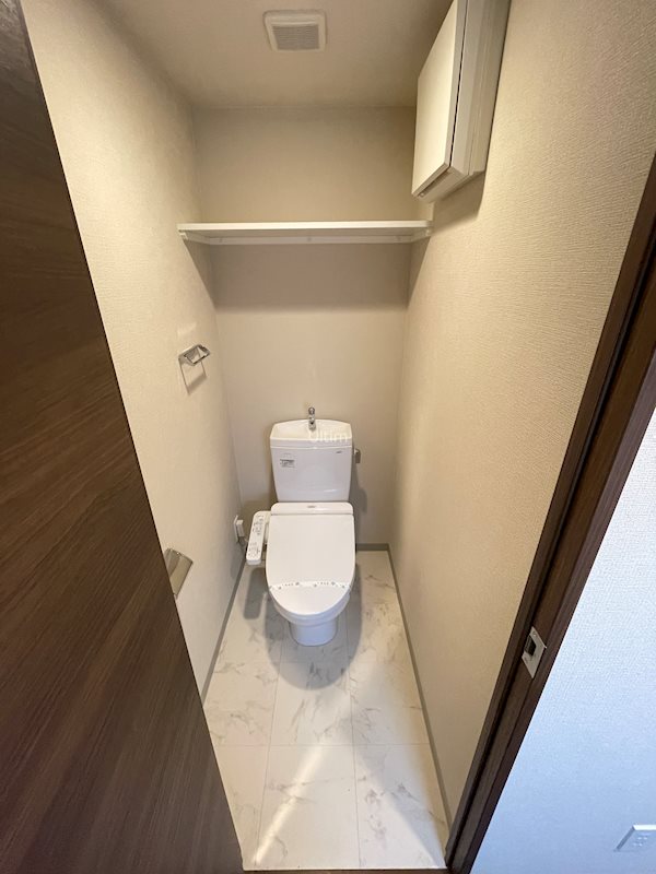 トイレ　※別のお部屋の写真です