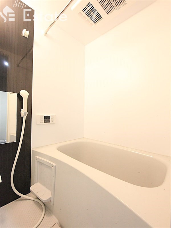 バス・シャワールーム　バスルーム