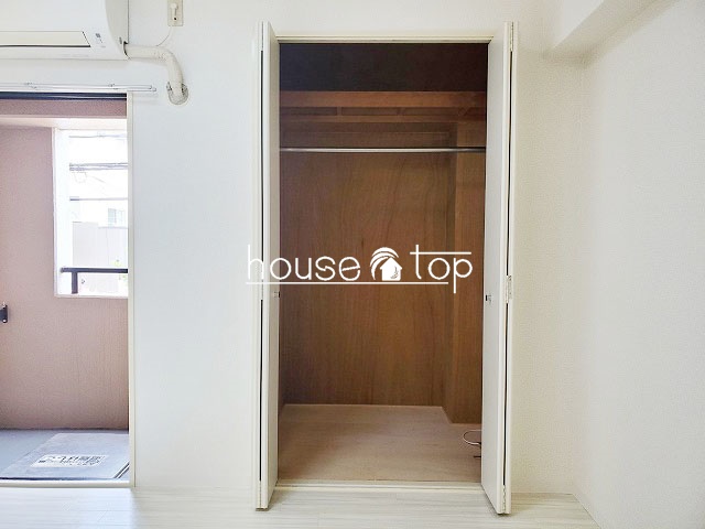 収納　衣類など収納可能