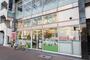 コンビニ　ローソンストア100早稲田鶴巻町店（コンビニ）まで165m