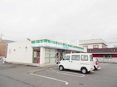 コンビニ　ファミリーマート三島長伏店（コンビニ）まで583m