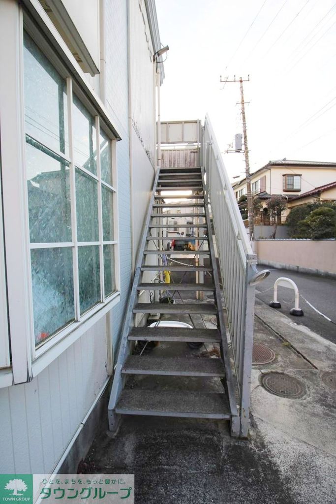 その他共有部分　2階への階段
