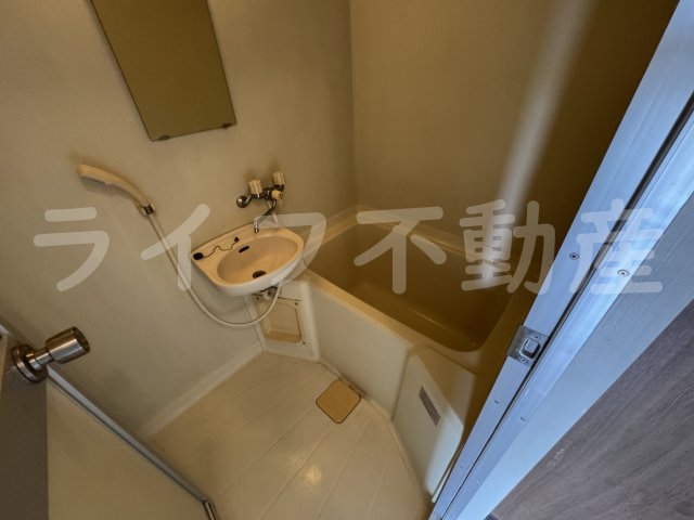 バス・シャワールーム　日々の疲れを癒すお風呂付です