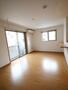 居室・リビング　9.2帖洋室♪2面採光の明るいお部屋です♪