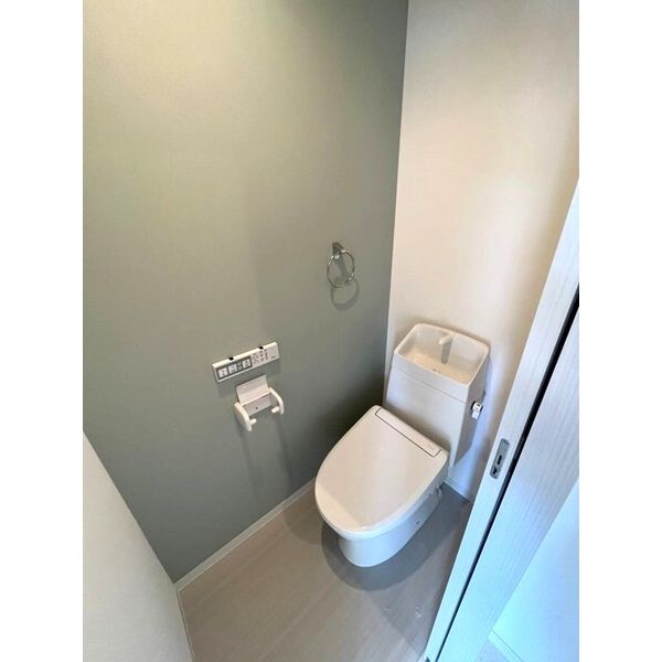 トイレ　清潔感のあるトイレです