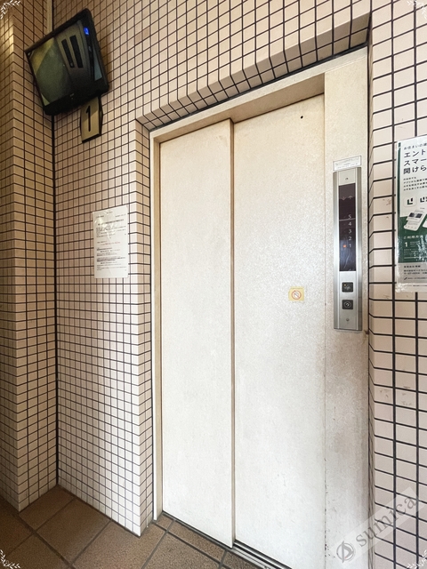 エントランス　エレベーター完備