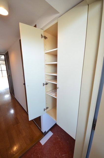 玄関　★お部屋探しは株式会社タウンハウジング東京まで★