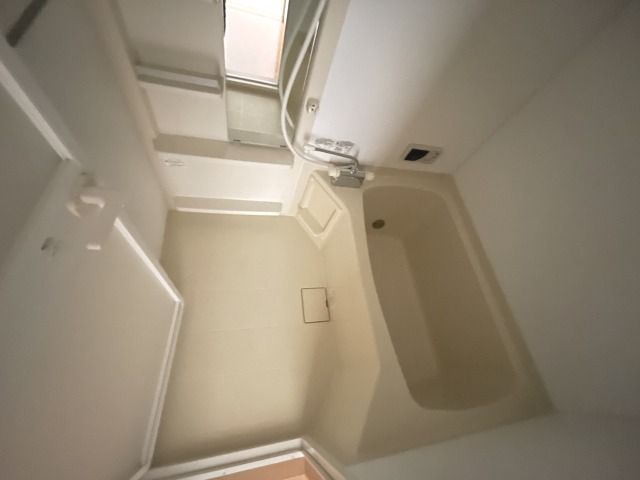 バス・シャワールーム　お風呂で日々の疲れを落としましょう