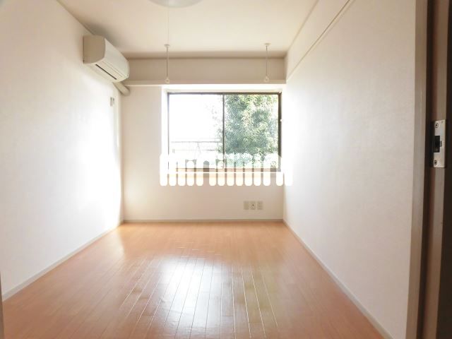 居室・リビング　居室です